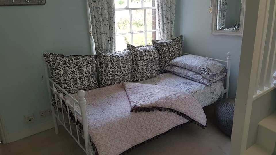Millstream House Villa วินเชสเตอร์ ภายนอก รูปภาพ